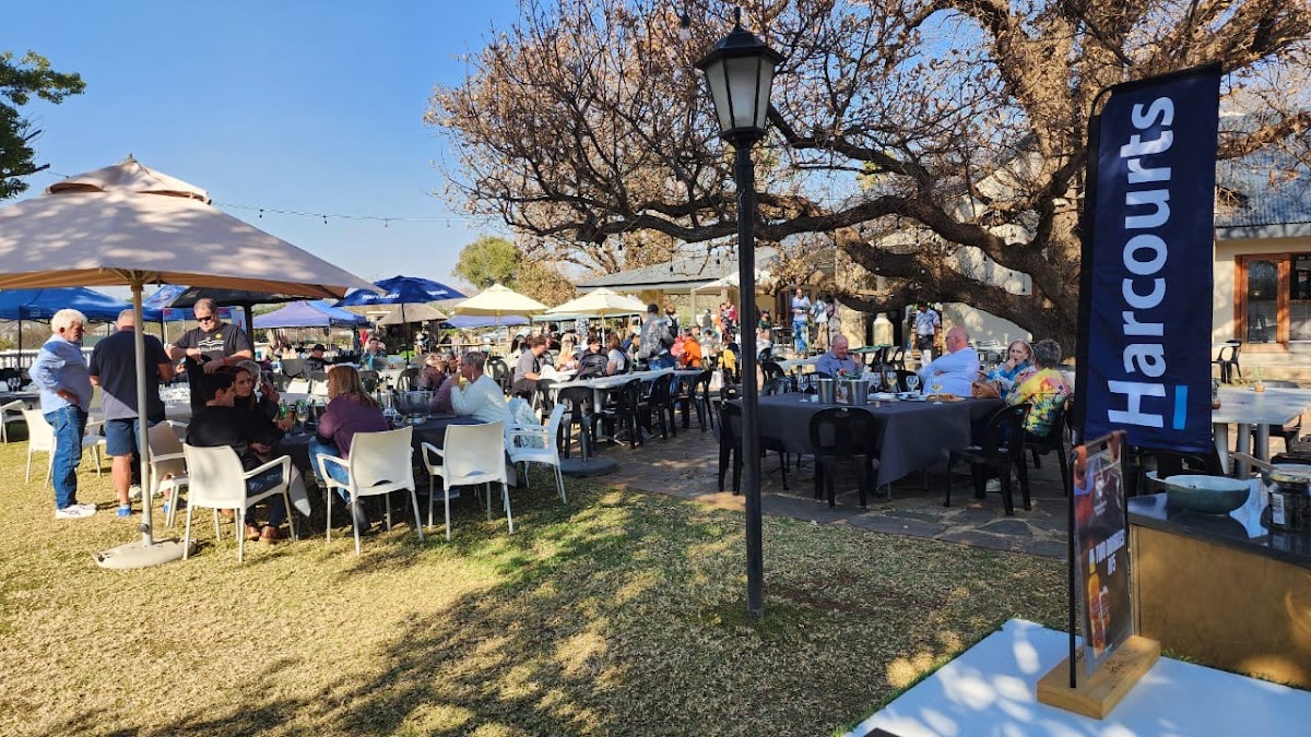 The Oaks Restaurant Coves Estate